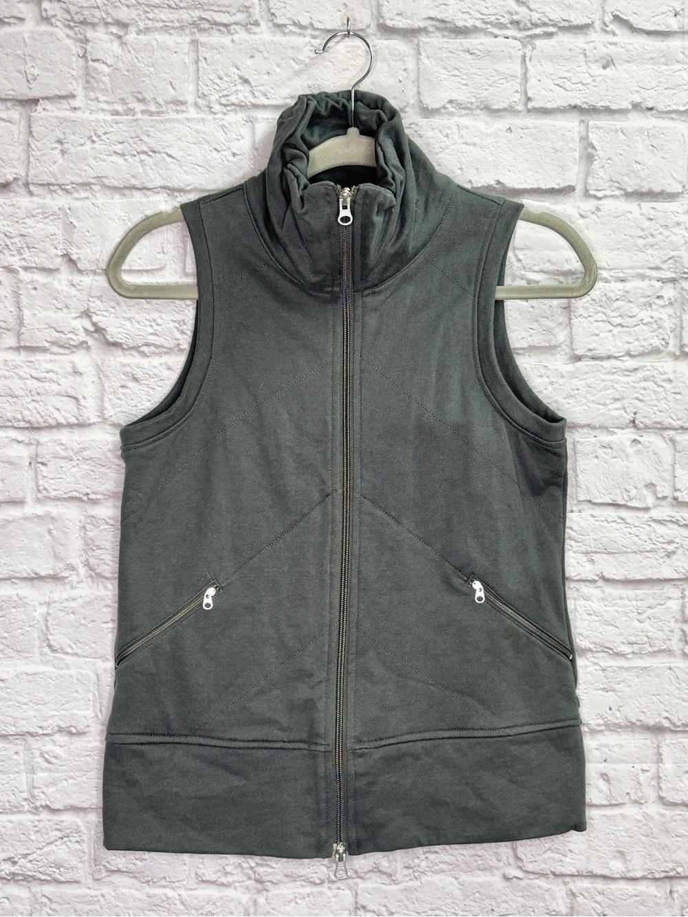 Neon Buddha Womens Vest Size XS Sleeveless Two-Way Zipper Pockets Mock Neck Gray